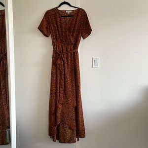 Maxi dress with functioning snap and tie